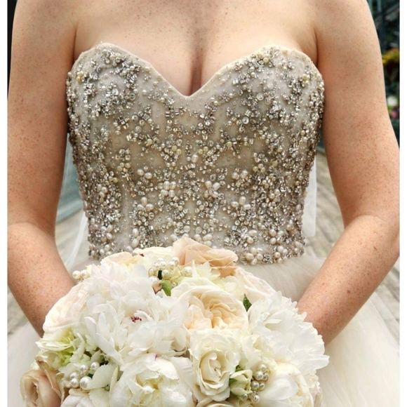 Lazaro Wedding Ball Gown - Picture 5 of 15